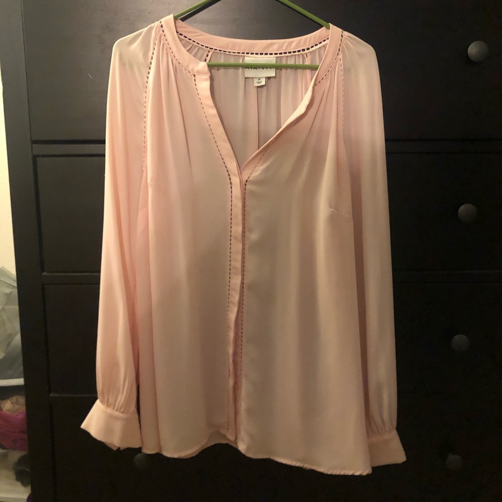 Super cute button down!